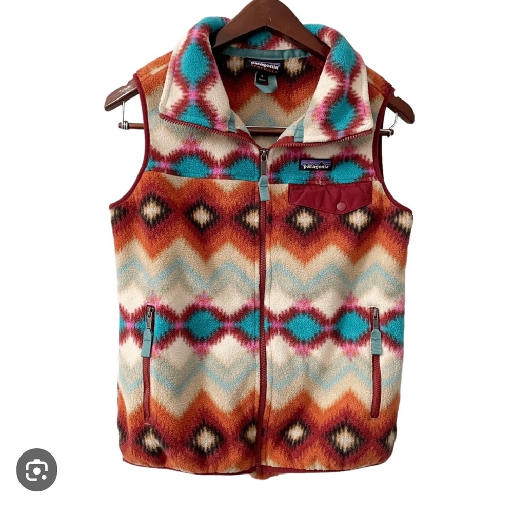 Patagonia Synchilla Snap T sweater vest (Woman’s) in Timber Twist Aztec print.